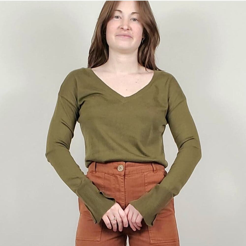 Poof VNeck Sweater Green Small